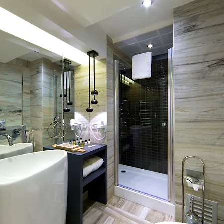 Отель The Place & 5*