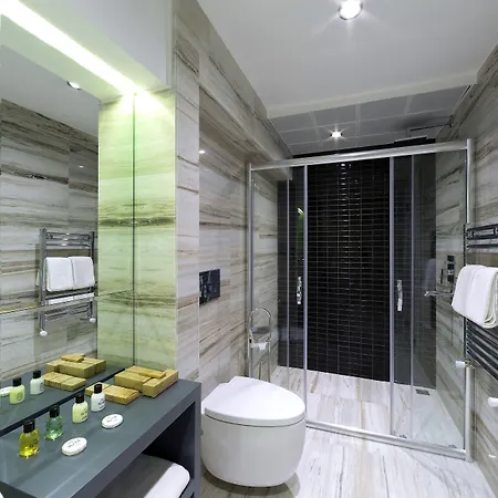 Отель The Place & 5*