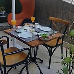The Place & Hotel Stambuł
