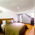 Hotel The Place &