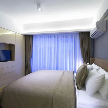 The Place & Hotel Estambul