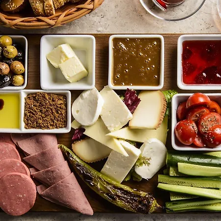 ホテル The Place & イスタンブール