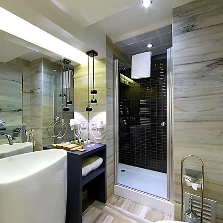 The Place & 5* Istanbulská provincie