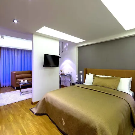 Hotel The Place &