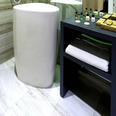 Hotel The Place & 5*