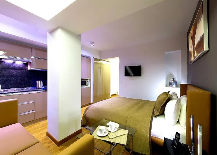 Hotel The Place & 5*