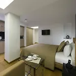 酒店 The Place &