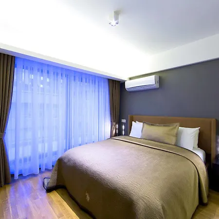 Hotel The Place Suit & Apartments 5*